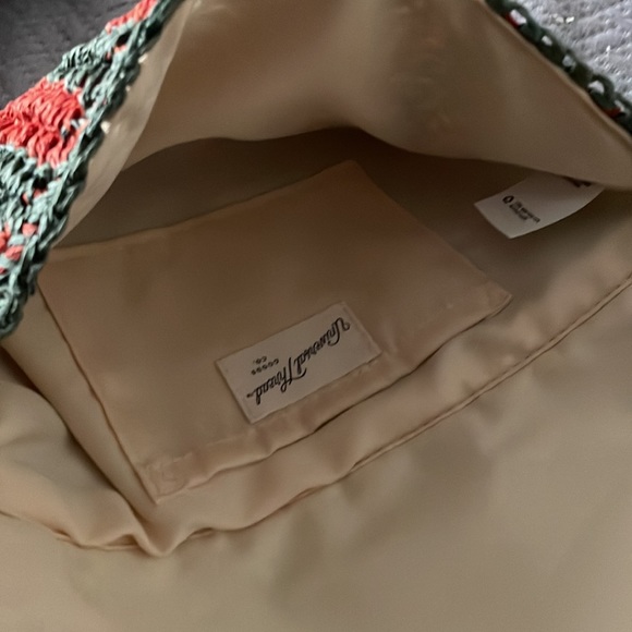 Women’s Clutch - Picture 6 of 8